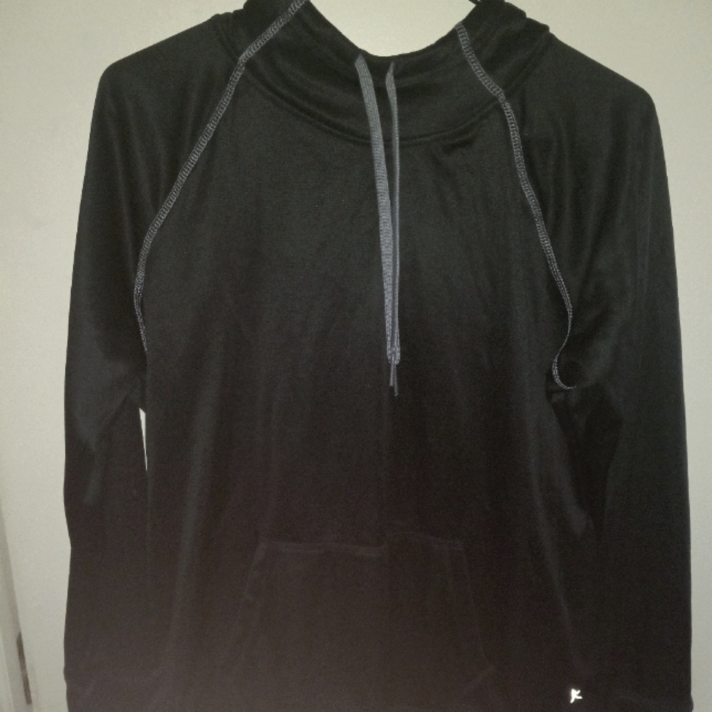 "Danskin Now" Black Hoodie w/ Front pouch pocket, Black hood.    Size XL (16-18)